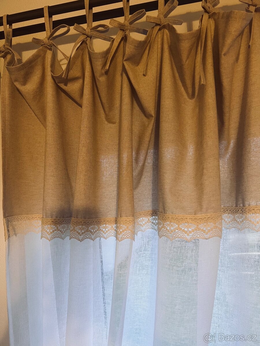 Záclony s krajkou a poutky - 6