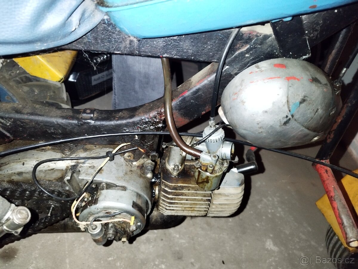Benzínová Tříkolka - 6
