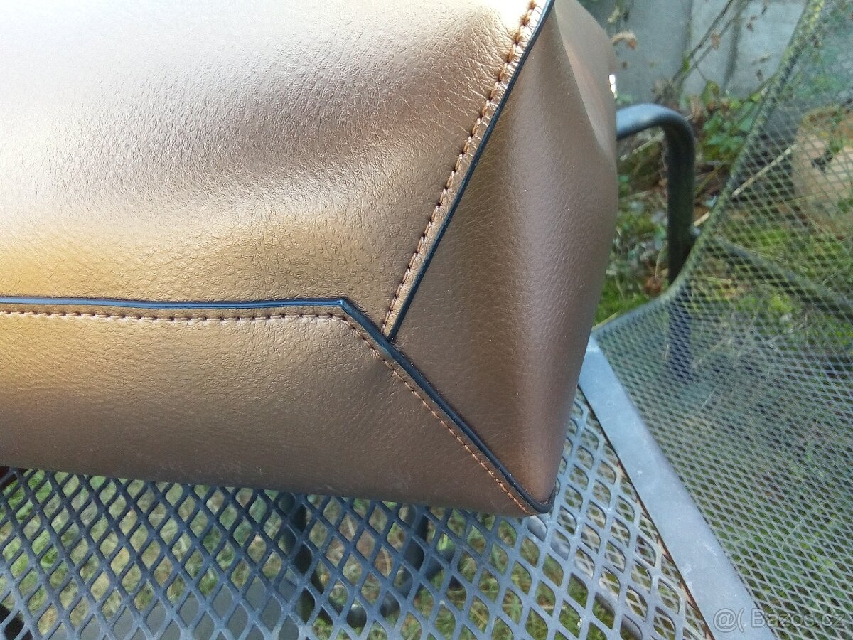 ZLATÁ KOŽENÁ KABELKA - 6