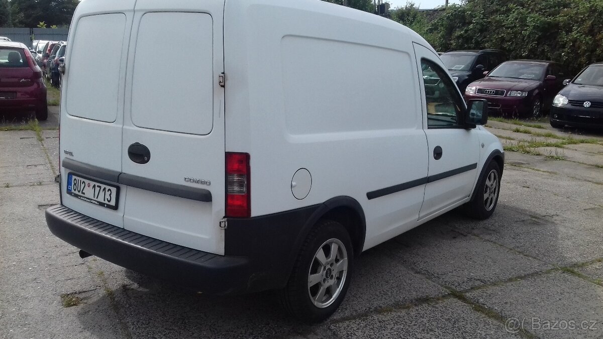 Opel Combo 1.3 DCTI 2005 najeto 116tis.km - 6