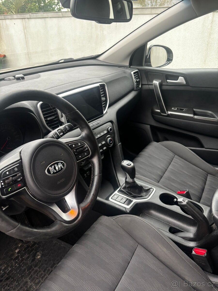 KIA Sportage 1.7 CRDI 2WD M6 - 6