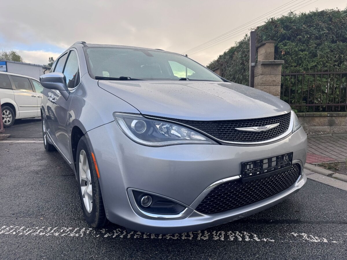 Chrysler Pacifica 3,6 RU Panorama Limited 2020 - 6