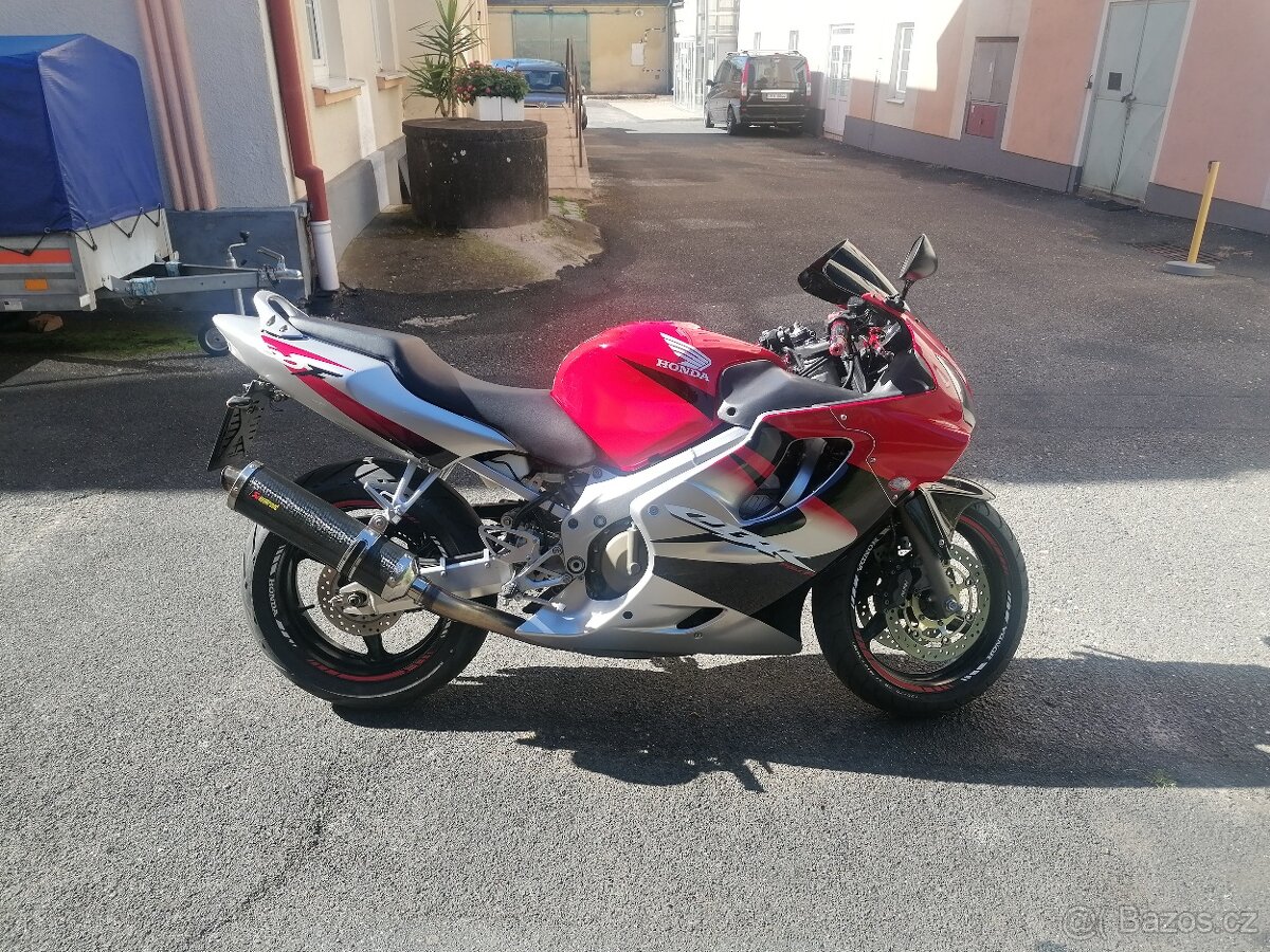 HONDA CBR 600 F - 6