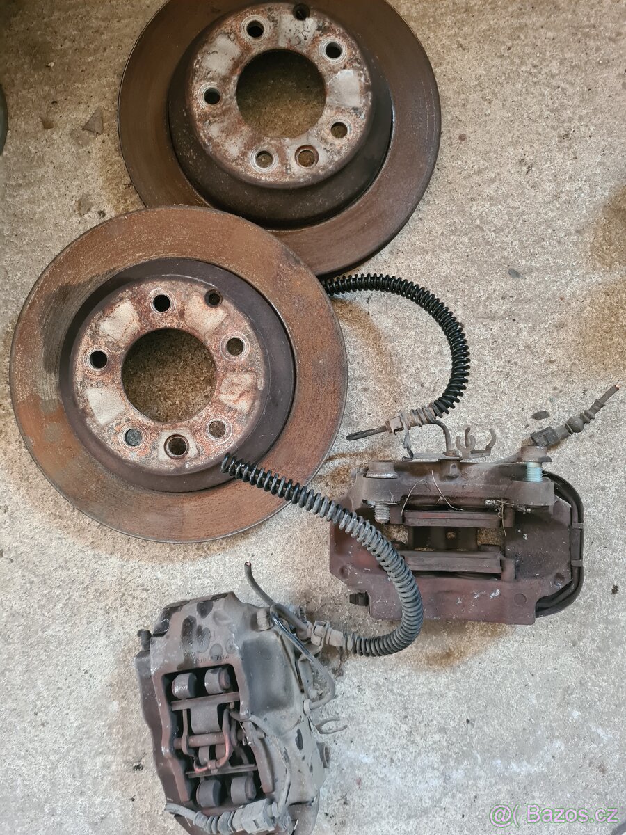 Predné brzdy 3.0 tdi VW Touareg 7l - 6