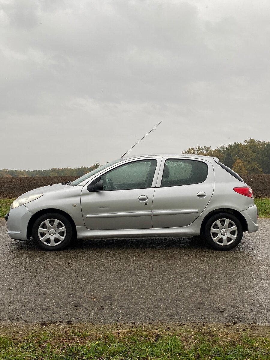 Peugeot 206+ 1.4HDi 50kW r.v.2010 - 6