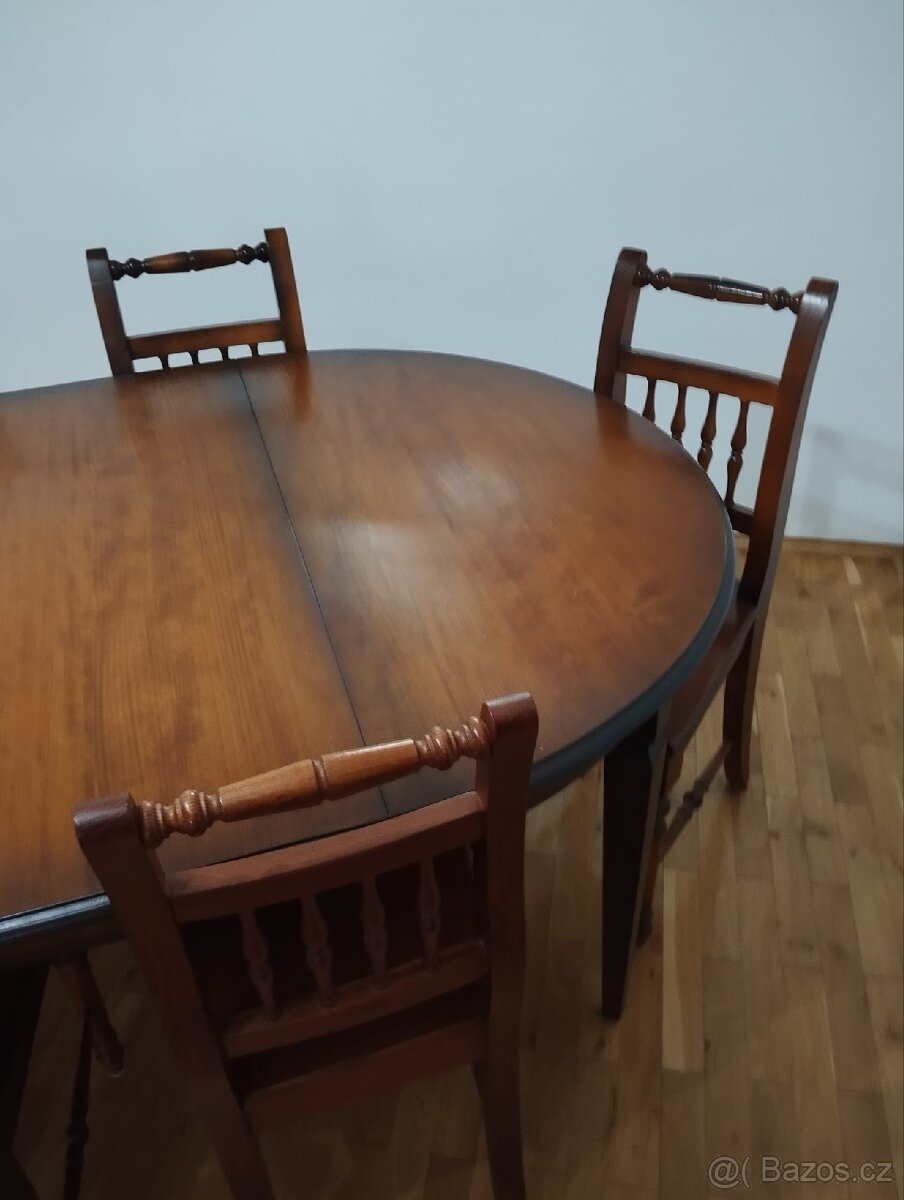Dřevěný jídelní stůl + 6 židlí(rozkládací) - 6