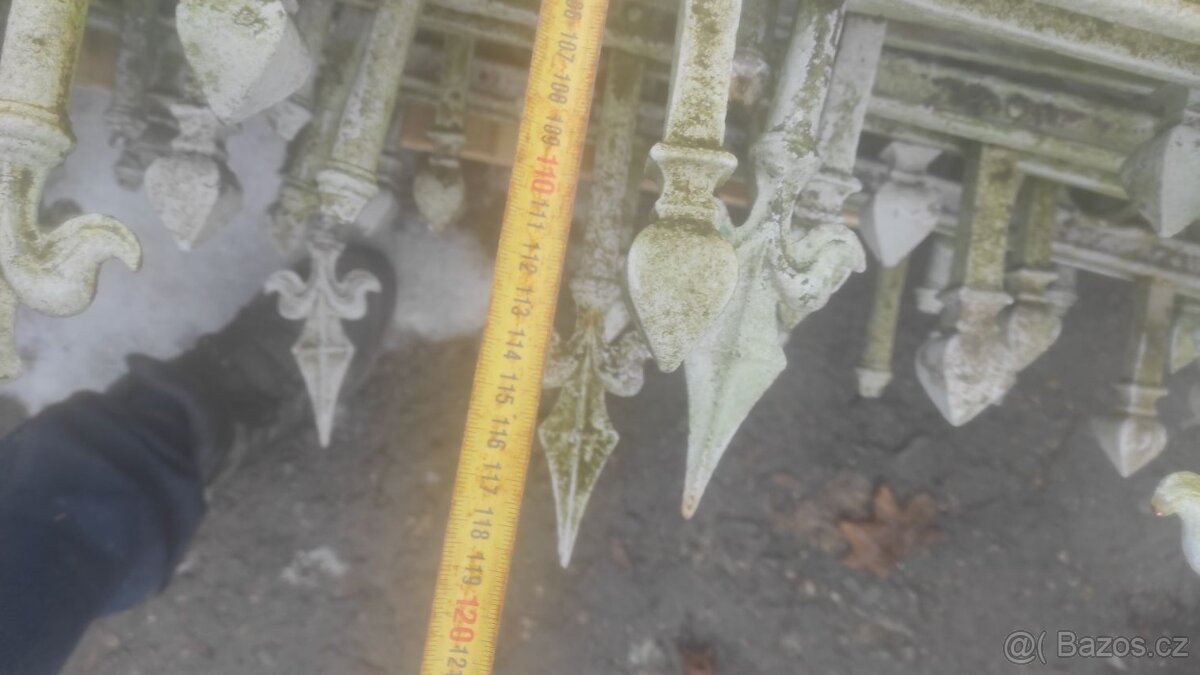 Starý železný plot, plotové dílce, 21 bm - 6