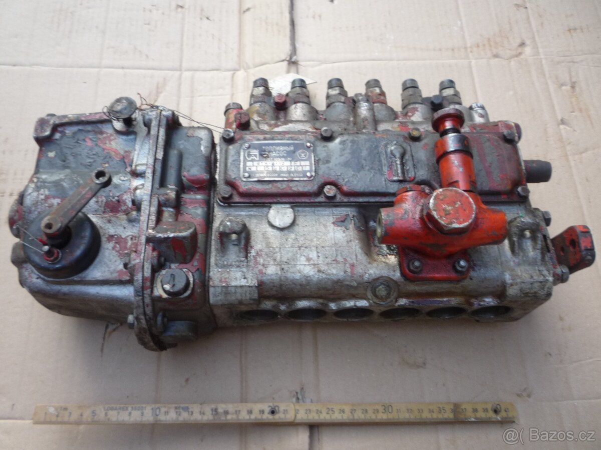 prodám díly na traktor Zetor 25. Sací potrubí se žhavící spi - 6