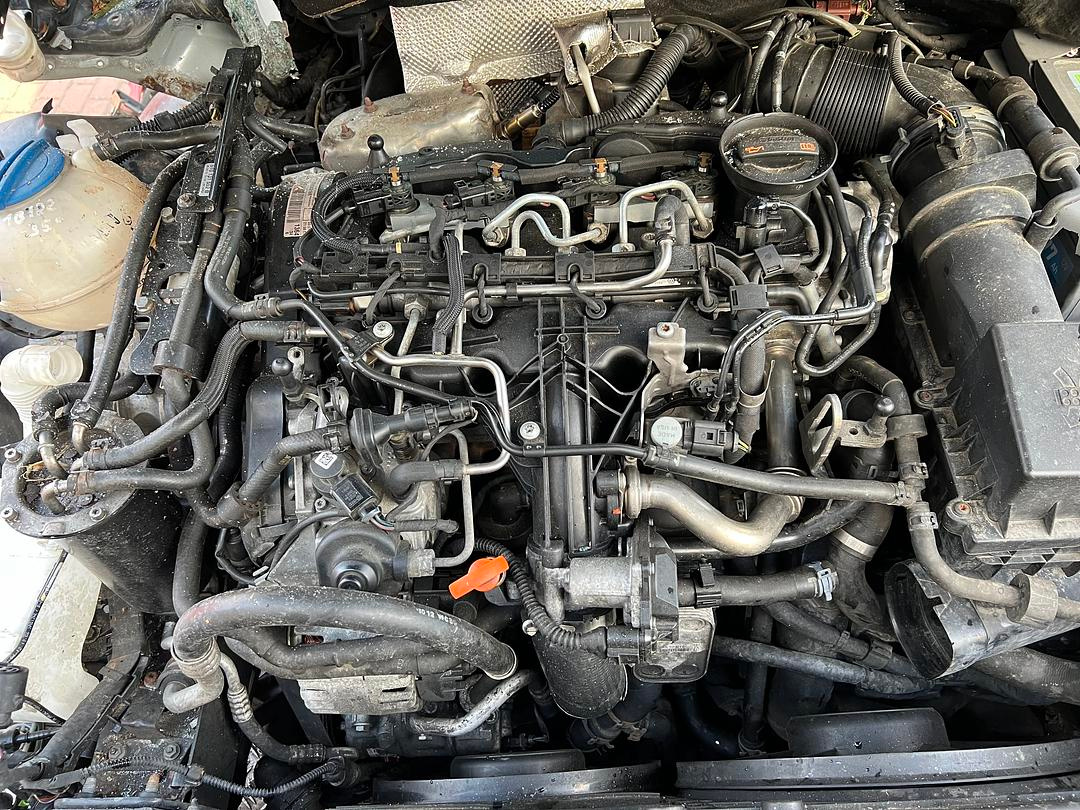 Veškeré náhradní díly VW Touran 1T3 r.v. 2013 CFHC NGB LC9X - 6