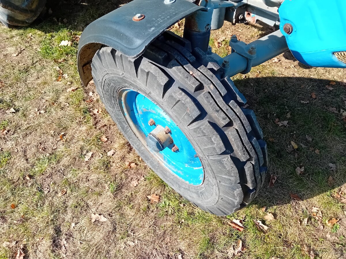 Zetor 3011, ochranný rám, kabina, zachovalý - 6