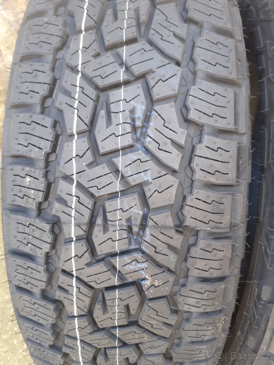 Celoroční offroad pneu 215/60 r17 - 6