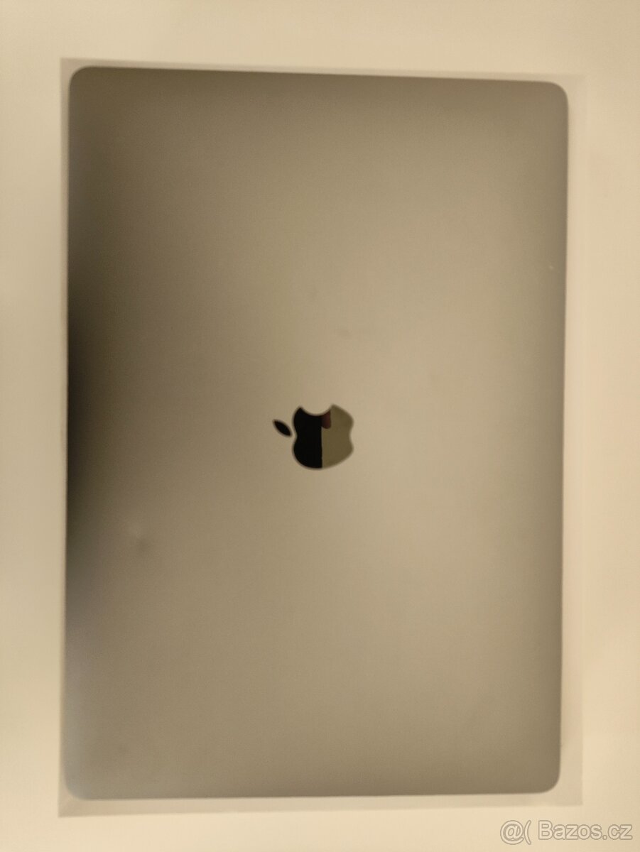 MacBook Pro 2019 i7 | 16GB | 256GB SSD - 6