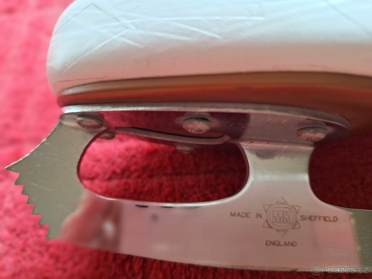 Prodám závodní krasobrusle Risport RF light vel. 220 - 6