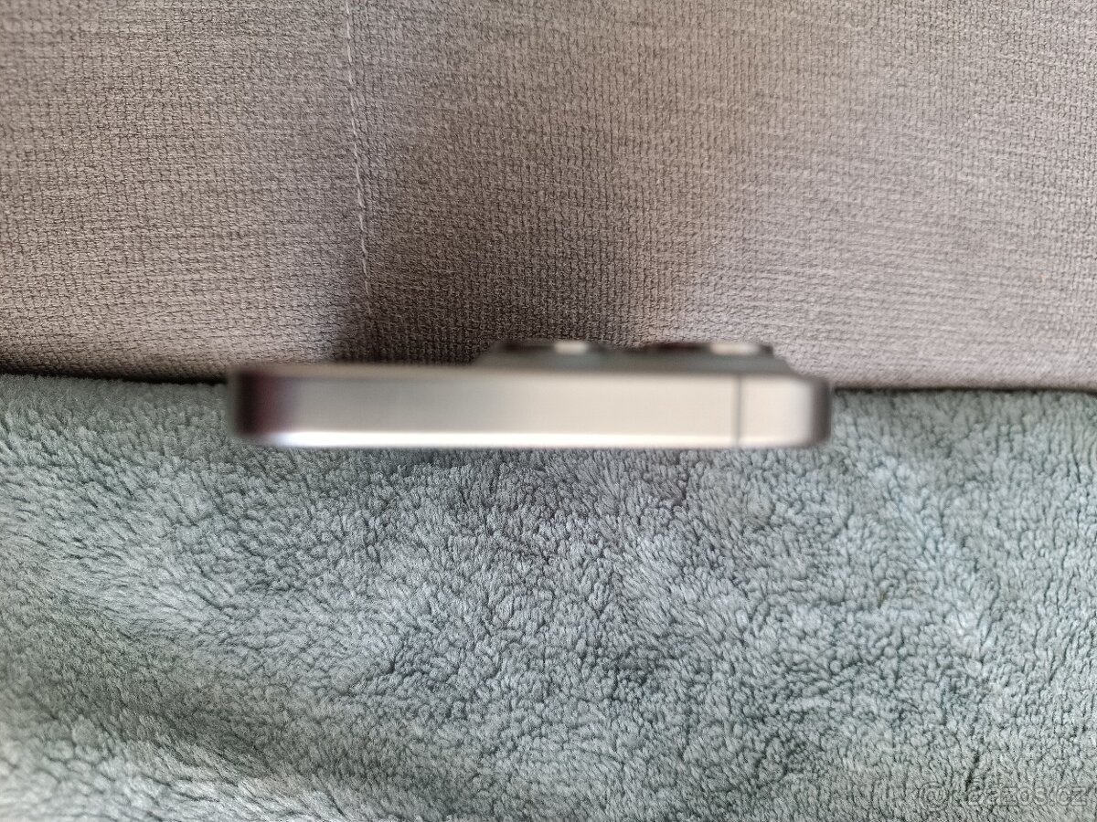 iPhone 15 pro, 128 GB, top stav - 6