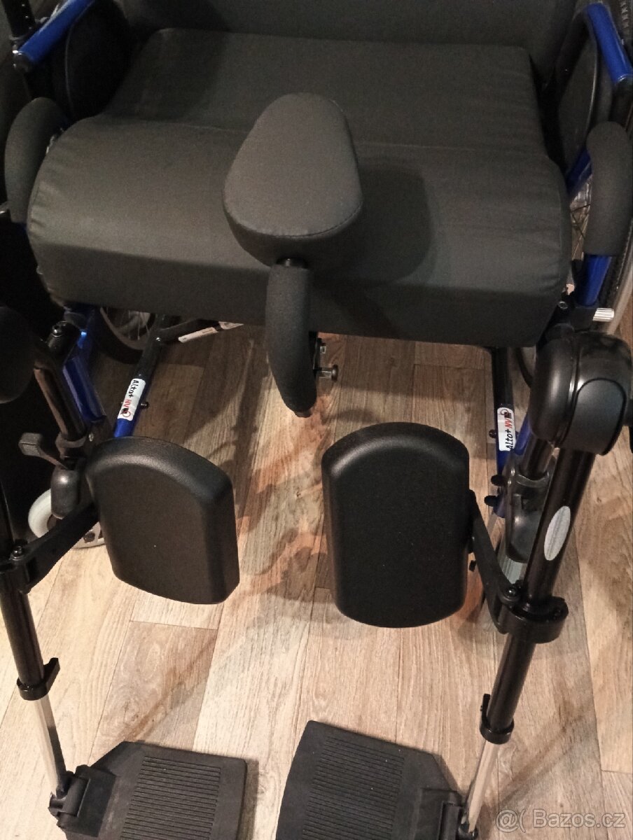 Polohovací invalidní vozík - 6