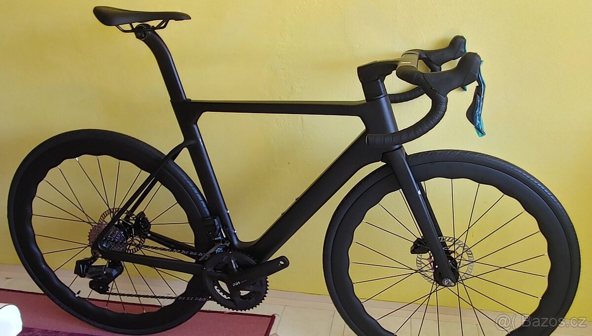 silniční karbonové kolo s elektronickým řazením - 6