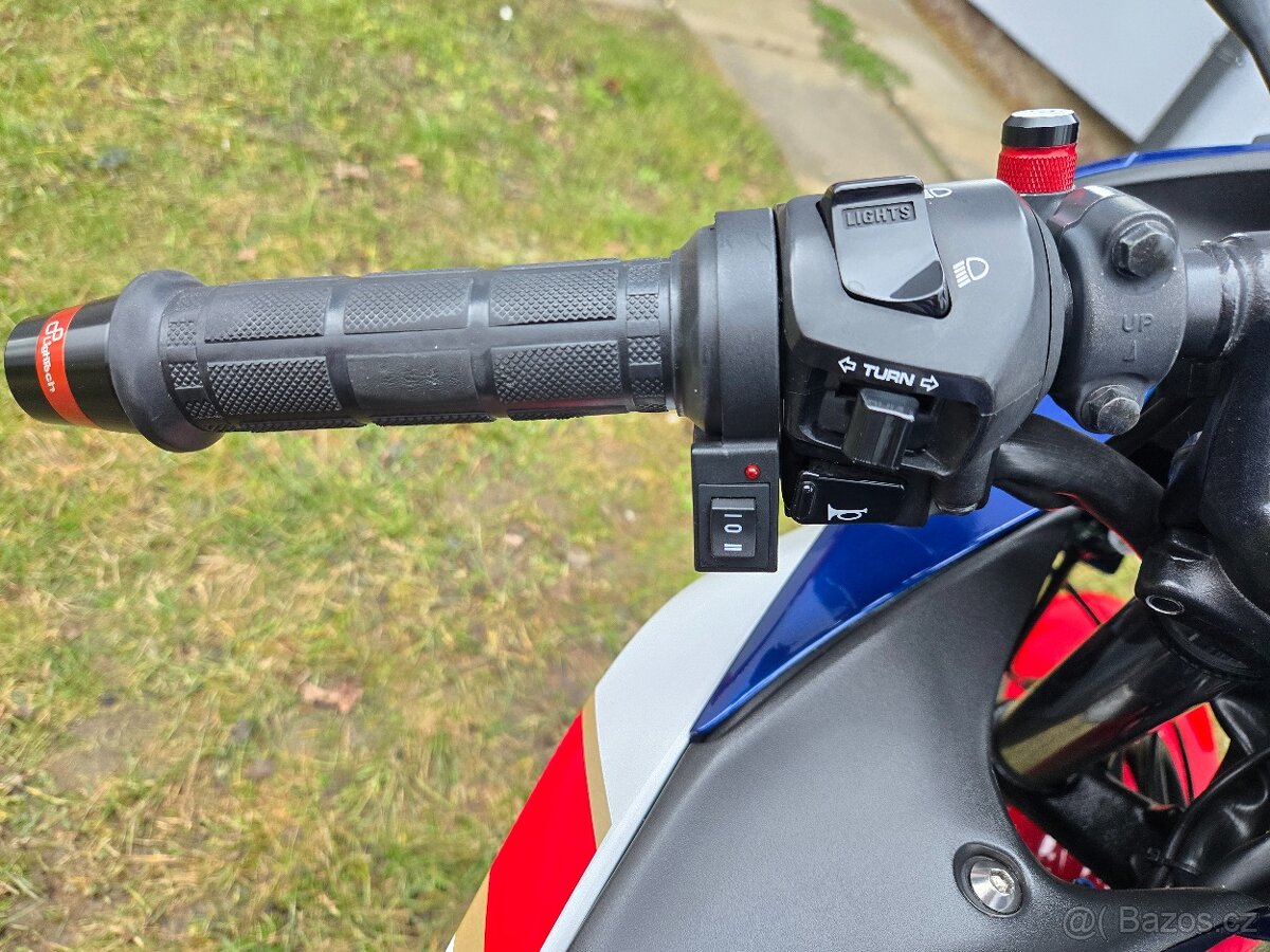 Honda CBR 250 R - 6