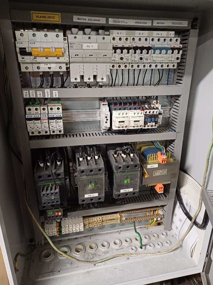 Gumárenský kalandr - 6