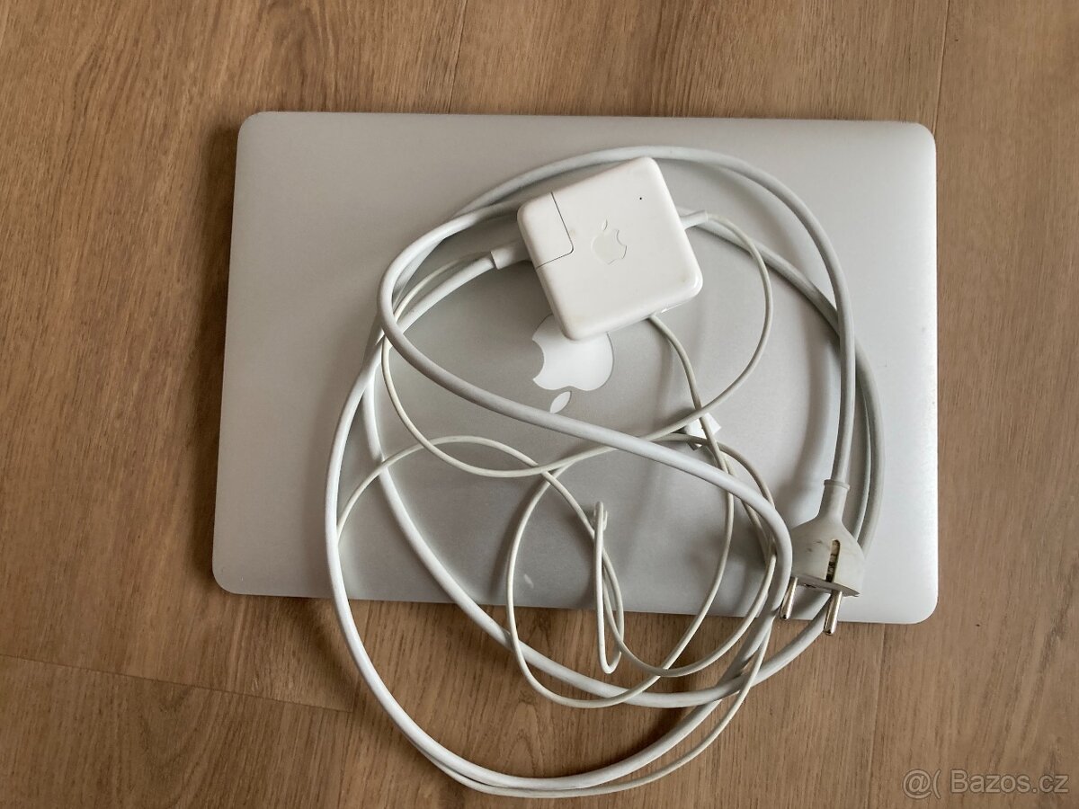 Macbook Air 13,3" A1466 2012, CZ distribuce - 6