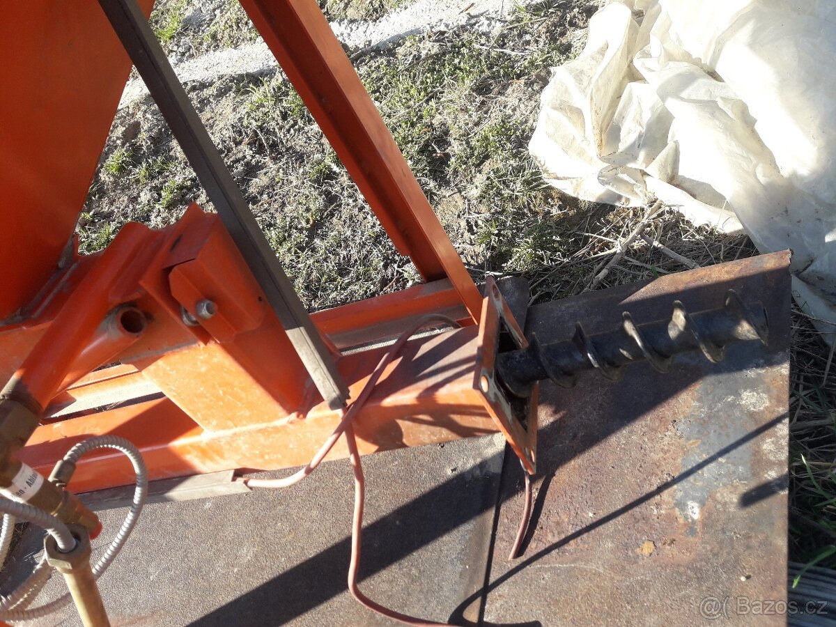 Podavač, zásobník k automatickému kotli - 6