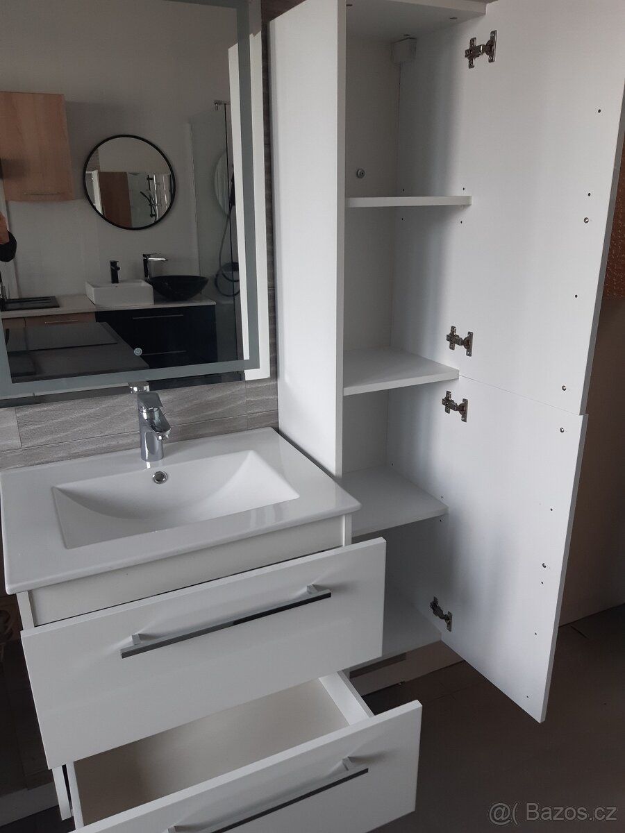 Koupelnová skříňka s umyvadlem 60 cm bílá lesk - 6