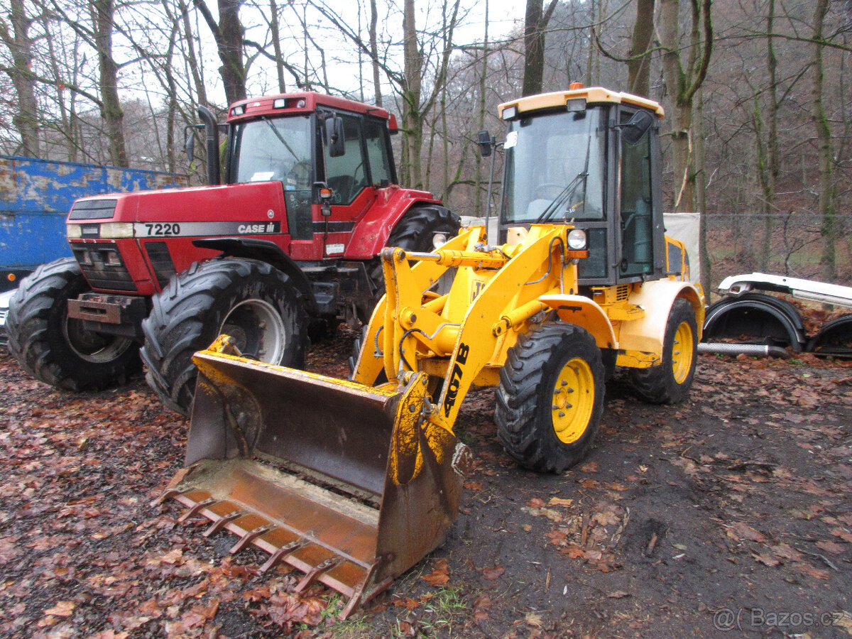 Kolový nakladač JCB 407 - 6