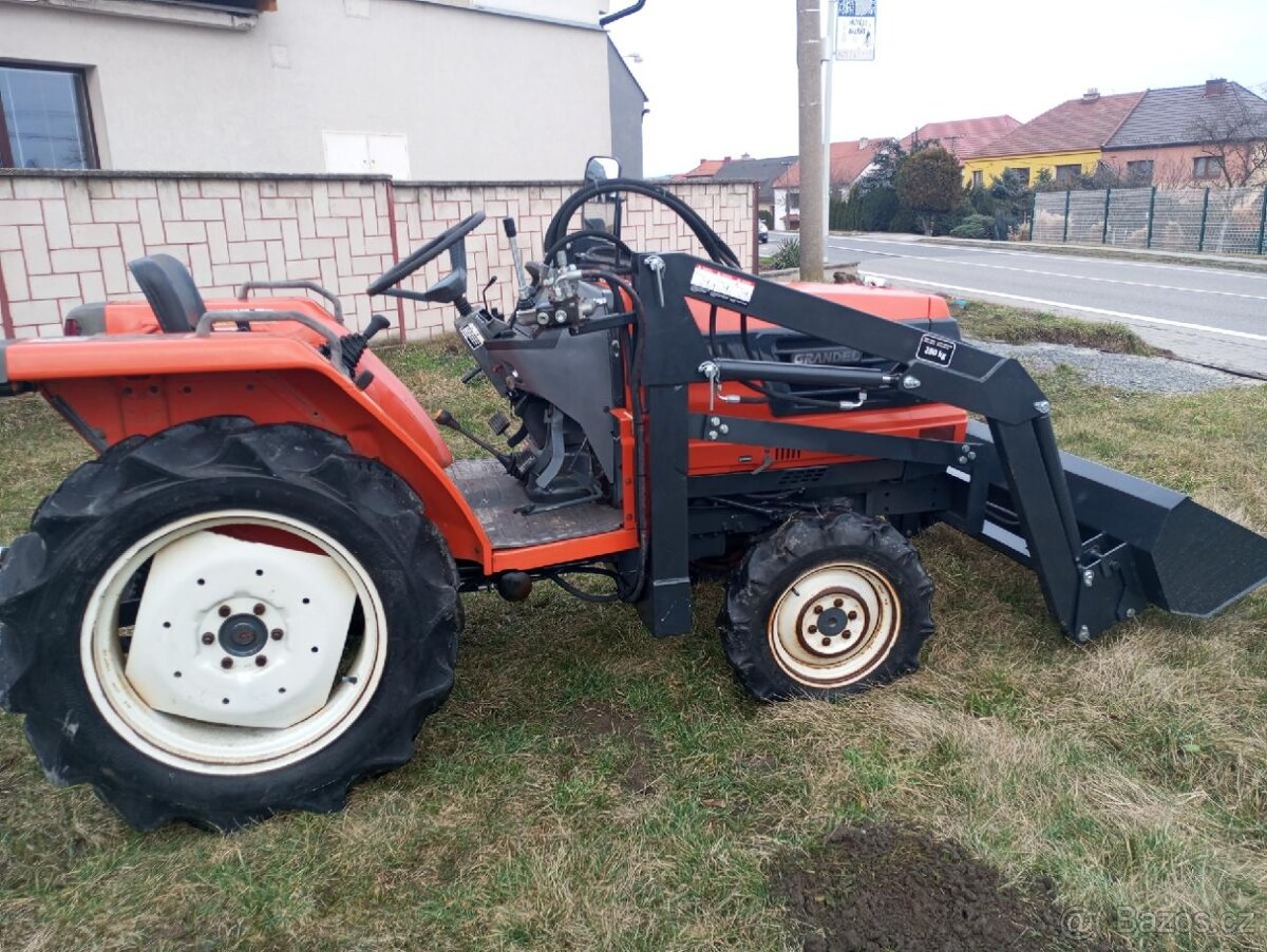 Malotraktor Kubota GL24 Grandel - 6