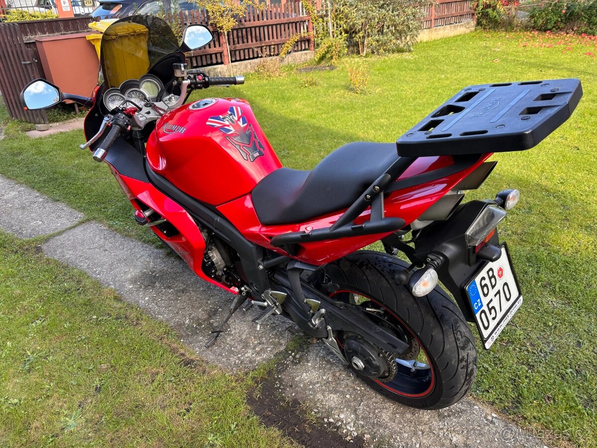 Triumph Sprint ST 1050 - 6