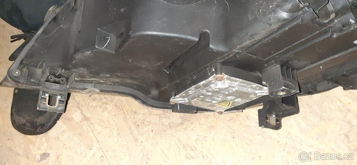 BMW X5 e70 - Přední xenony - 6