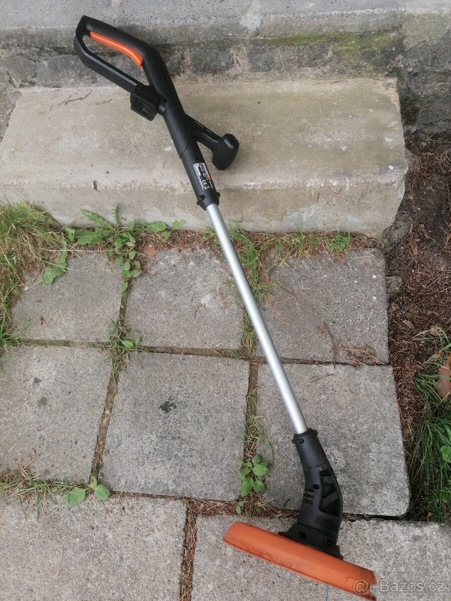 Sekačka/vyžínač - bateriový Worx - 6