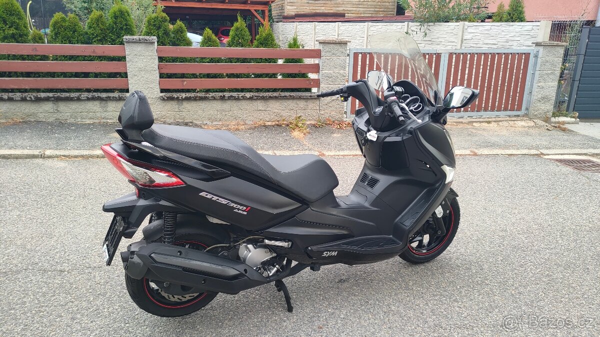 SYM GTS 300 i ABS - 6