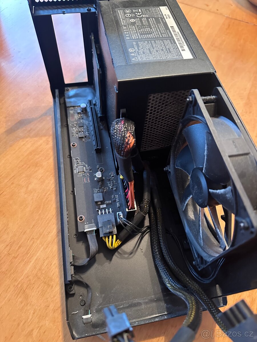 Razer Core X Chroma – externí GPU box (eGPU) - 6