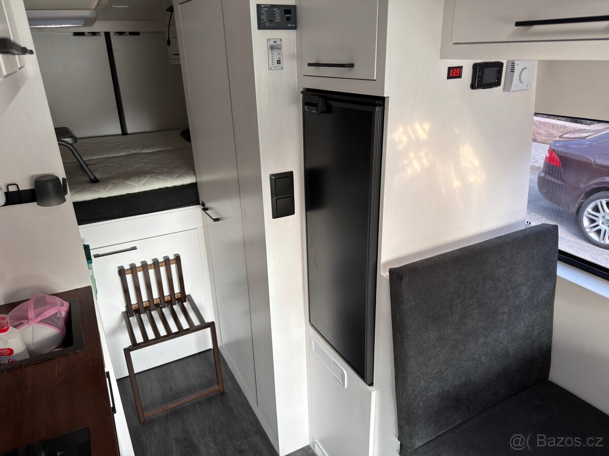 Obytná dodávka Man TGE - 6