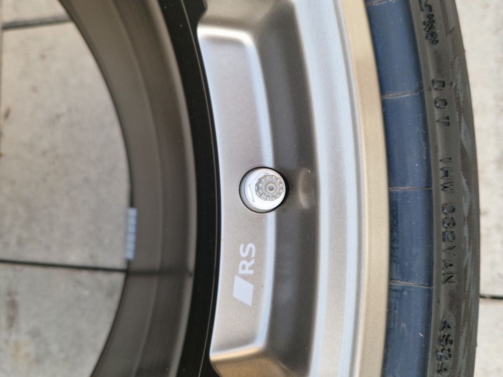 ORIG.AUDI RS6 PERFORMANCE R22 285/30/22 NOVE ZLATE 2025 - 6