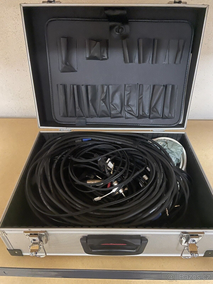 Zvukový systém DYNACORD - 2 reproduktory, basový reproduktor - 6