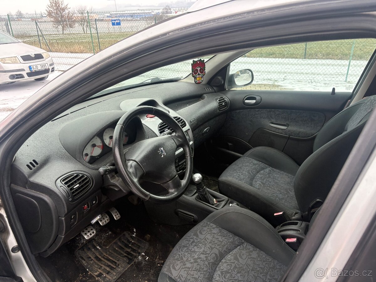 Peugeot 206 1,6HDI 80kw r.v. 2004 - 6