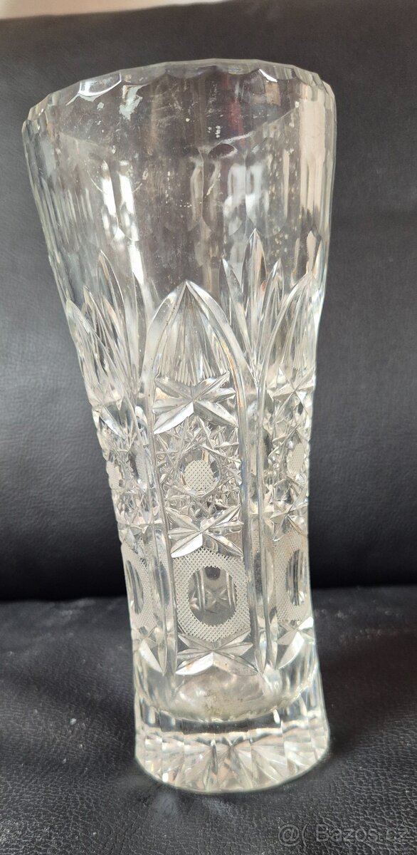 Retro krásná dobrušovaná váza ,20 cm výška.97 dkg váha - 6