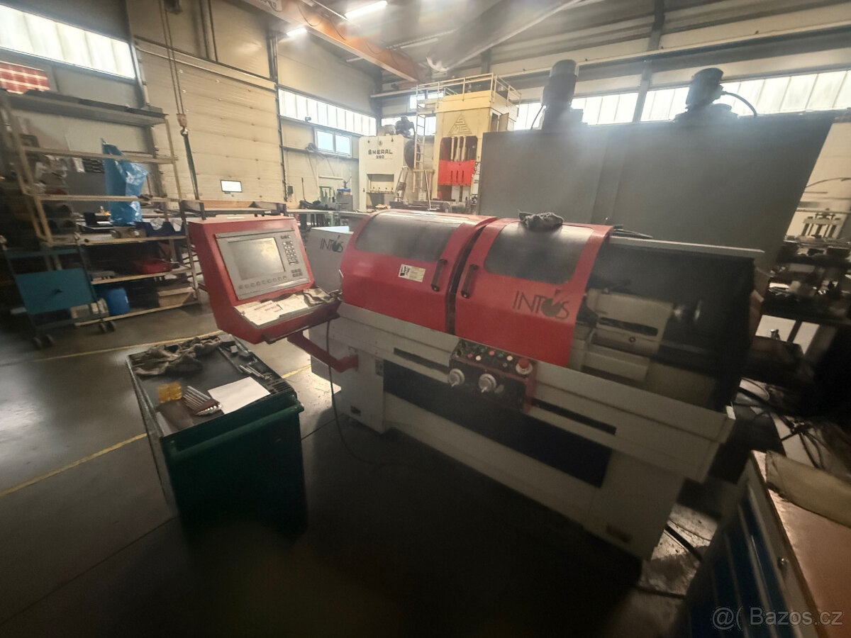 soustruh hrotový CNC INTOS E 160 - 6