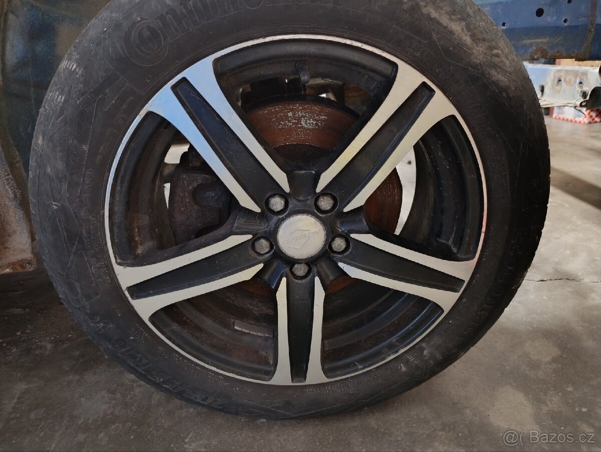 Subaru Impreza hatchback - 6