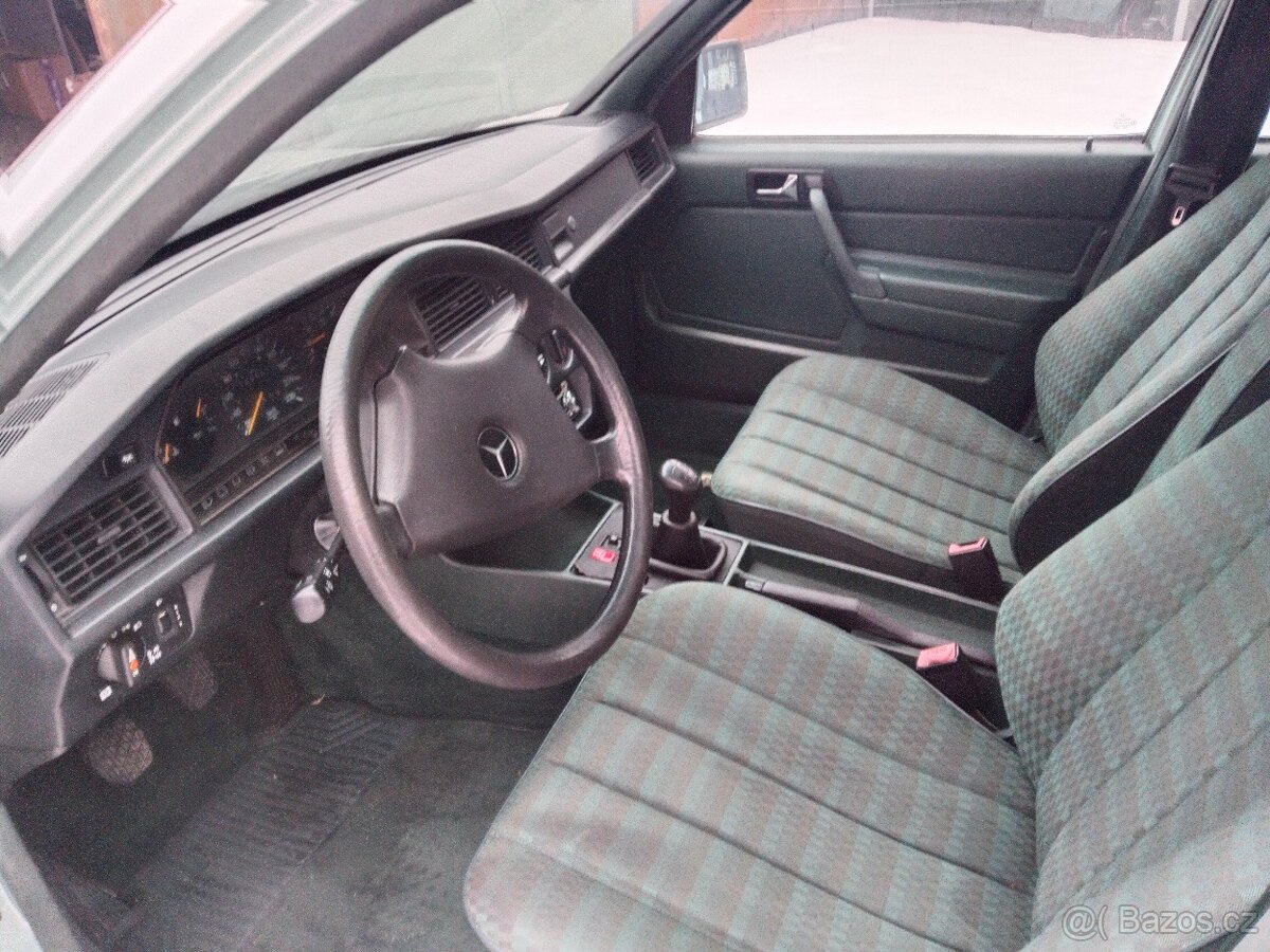 Mercedes Benz 190 1.8i - 6