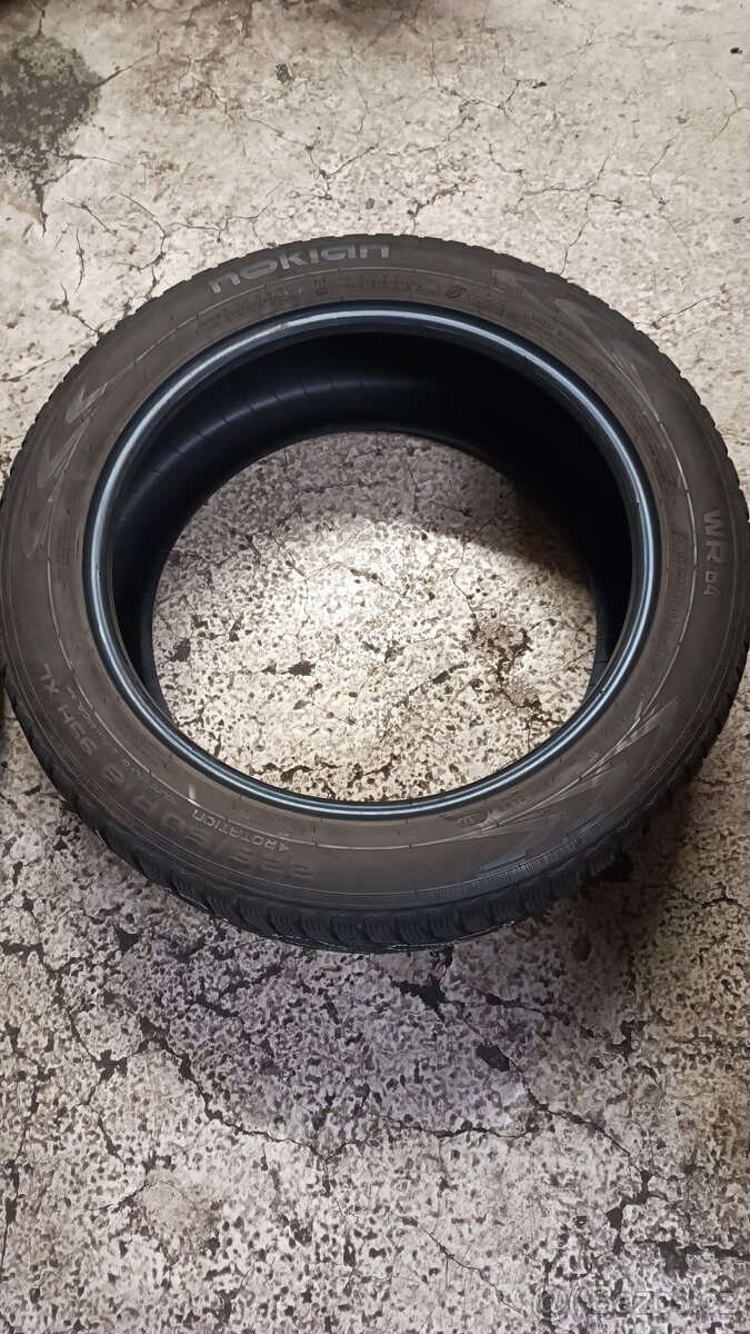 18" Nokian WRd4 225/50/18 XL - 6