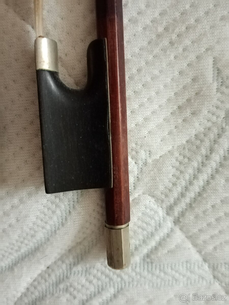 HOUSLE A DVA SMYČCE - 6