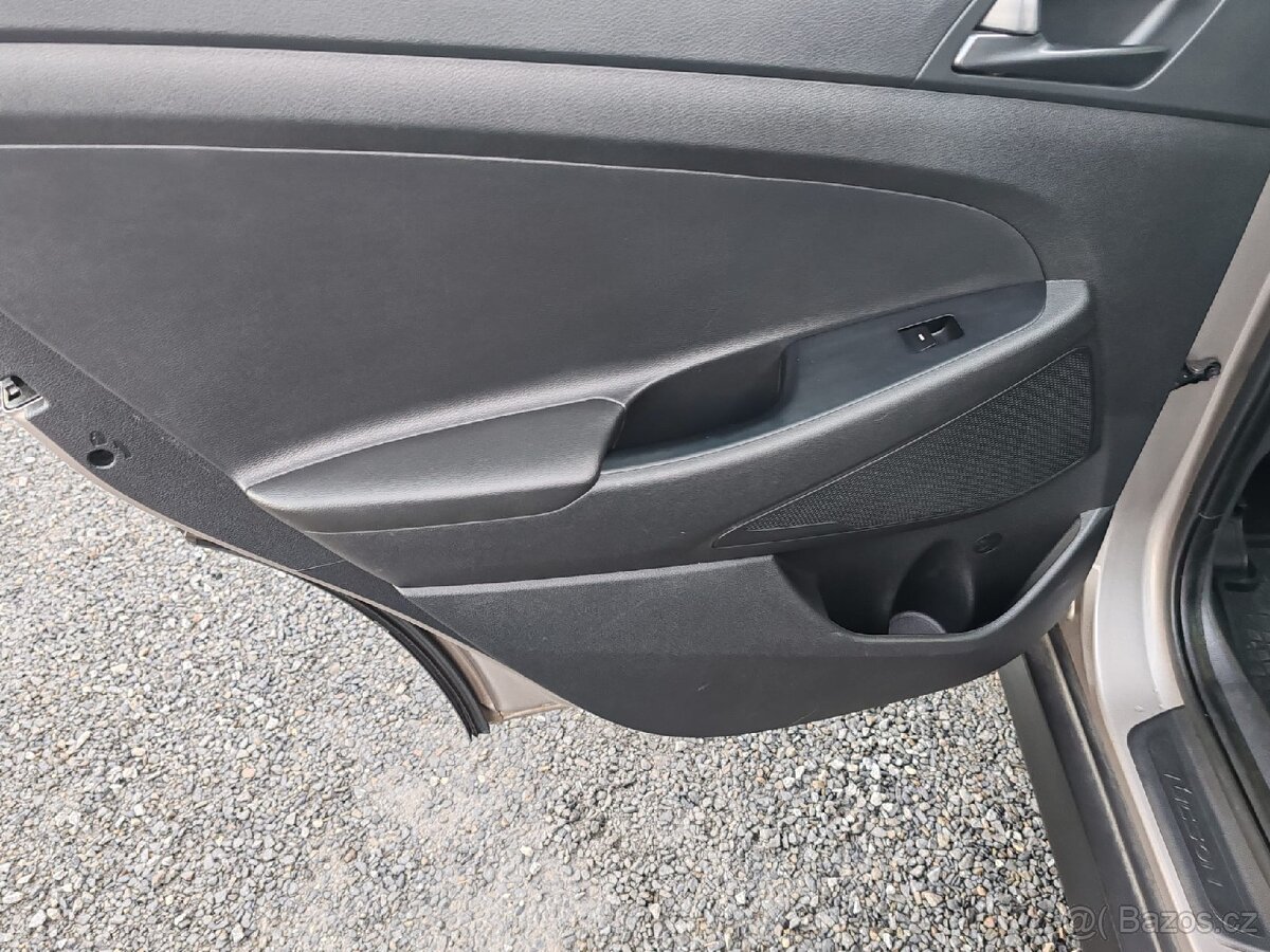 Hyundai Tucson 1.7 CRDi 1. májitel - 6