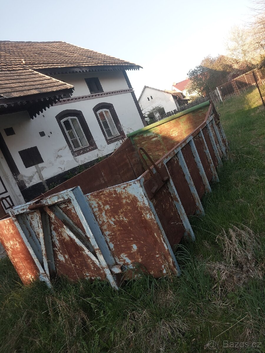 Traktorový nosič kontejnerů - 6