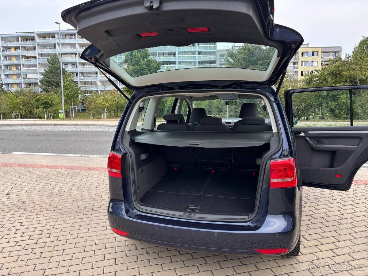 VW TOURAN 139000km / DSG / 7MÍST - 6