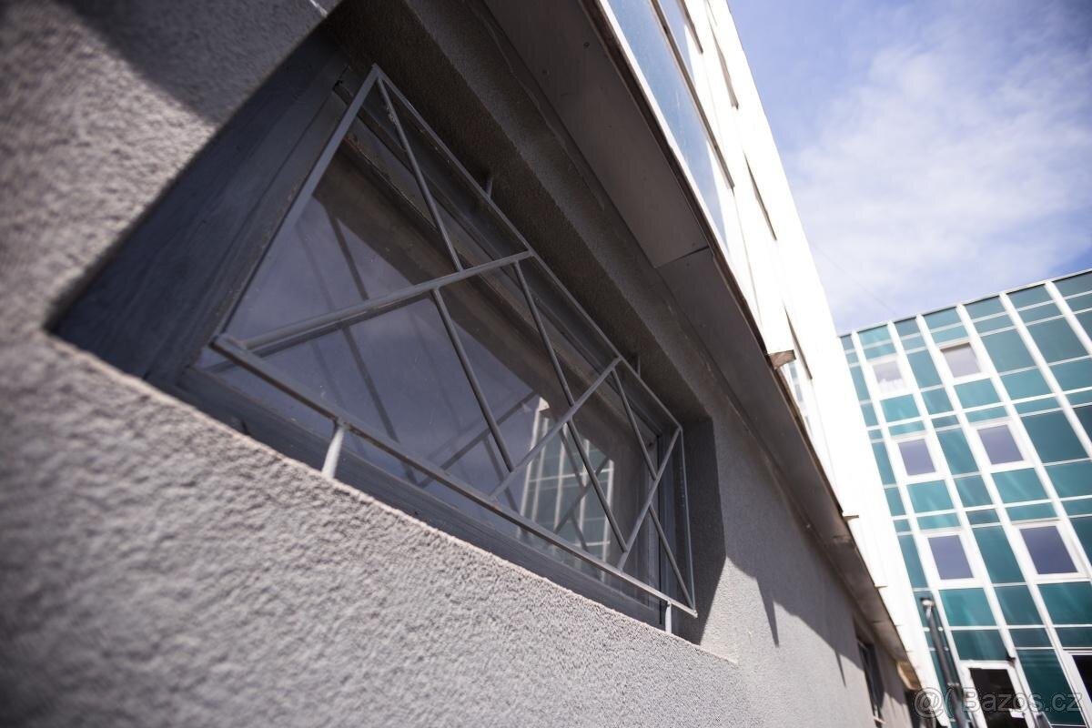 Pronájem skladového prostoru, 41m2, uzamykatelný, P5 - Jinon - 6