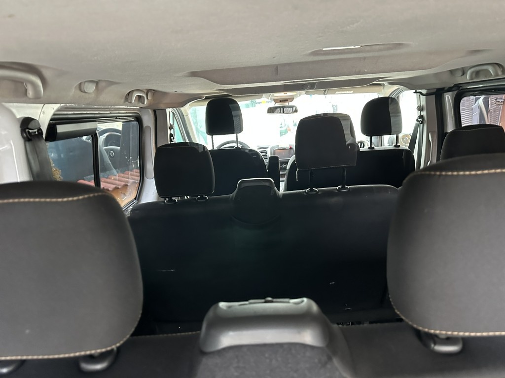 Renault Trafic 1.6dCi 92kW 9 míst - 6