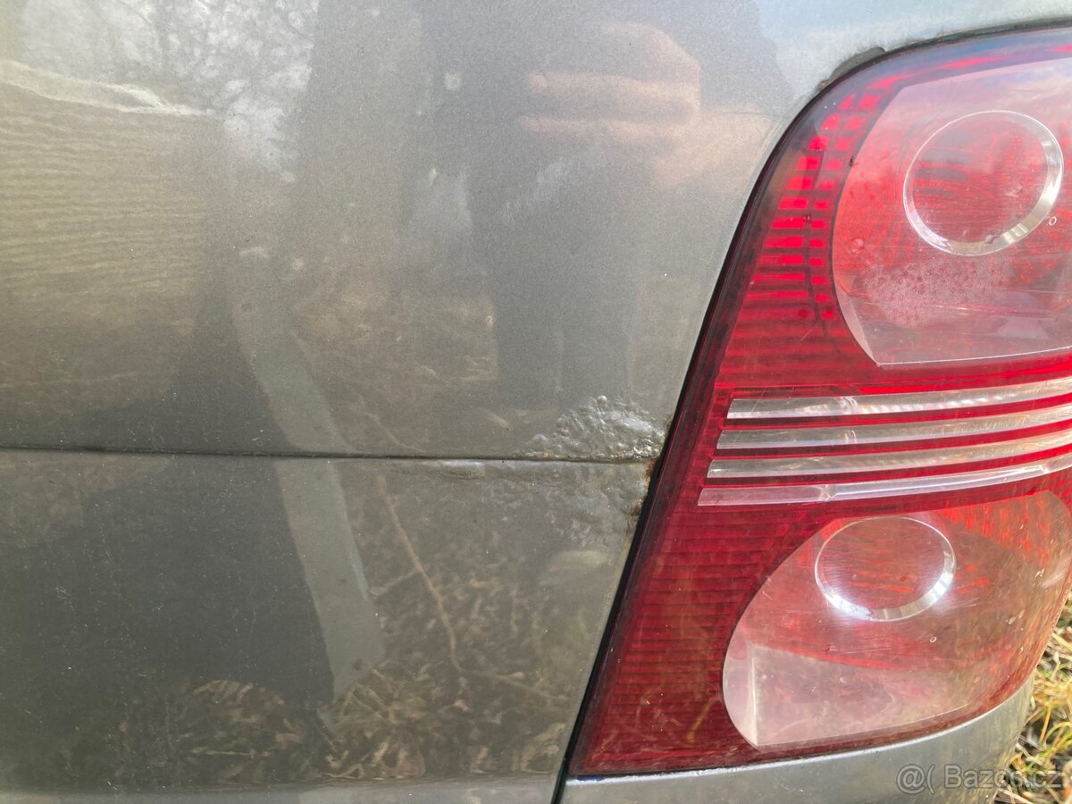 Touran 1.9 tdi 77kW bls díly šedý - 6