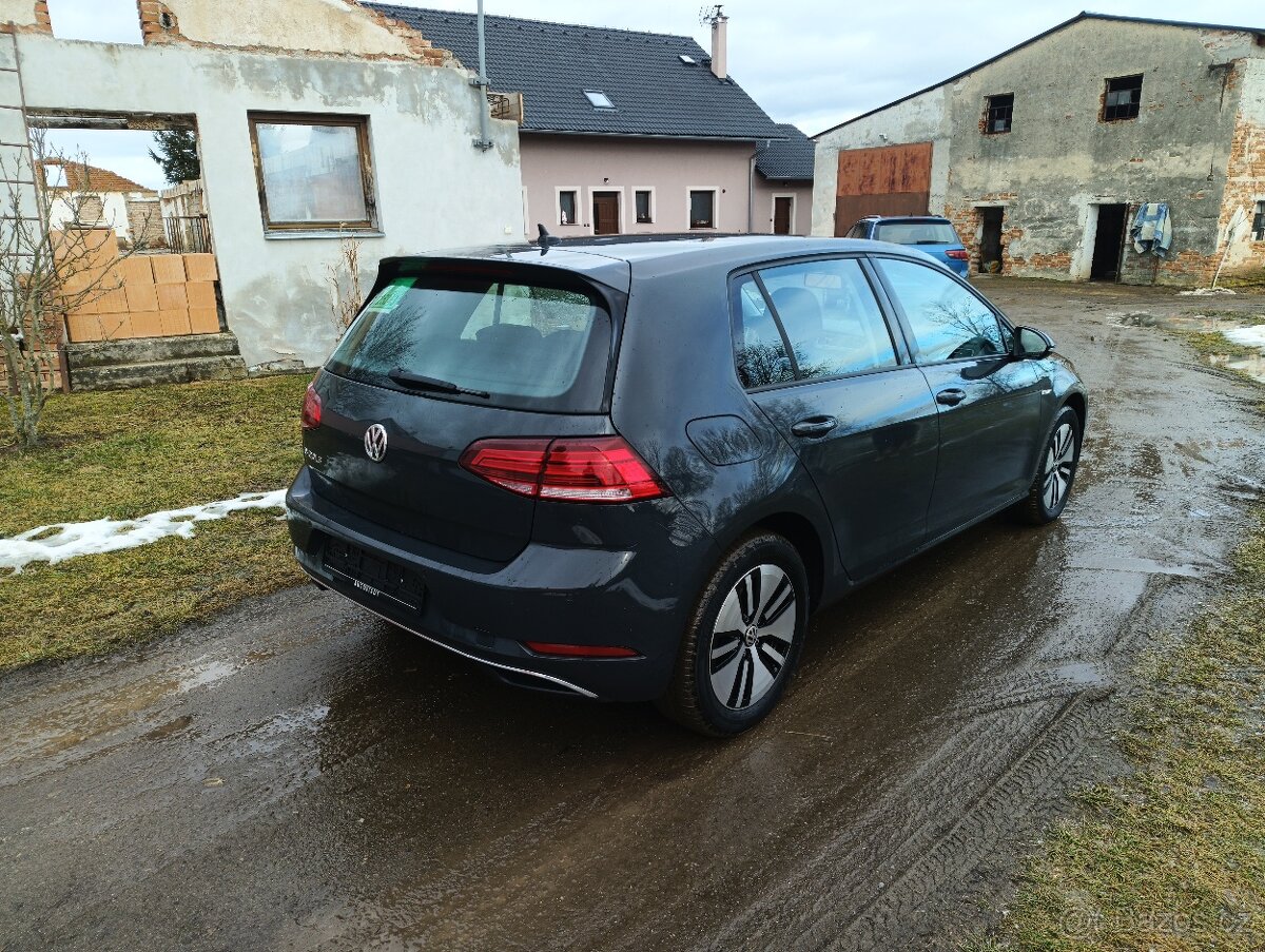 VW E-Golf, rv 2020, 100kw,52000km, 1 majitel - 6