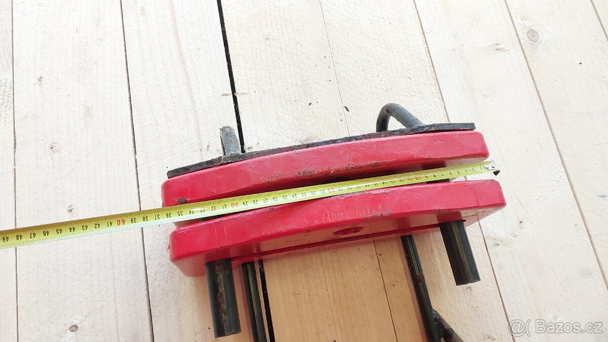 ZÁVAŽÍ PRO ZAHRADNÍ TRAKTOR - 6